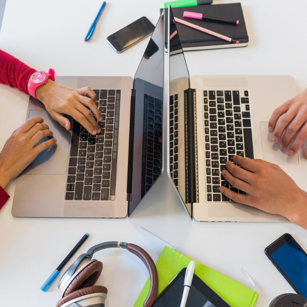 Notebooks para Equipes Híbridas